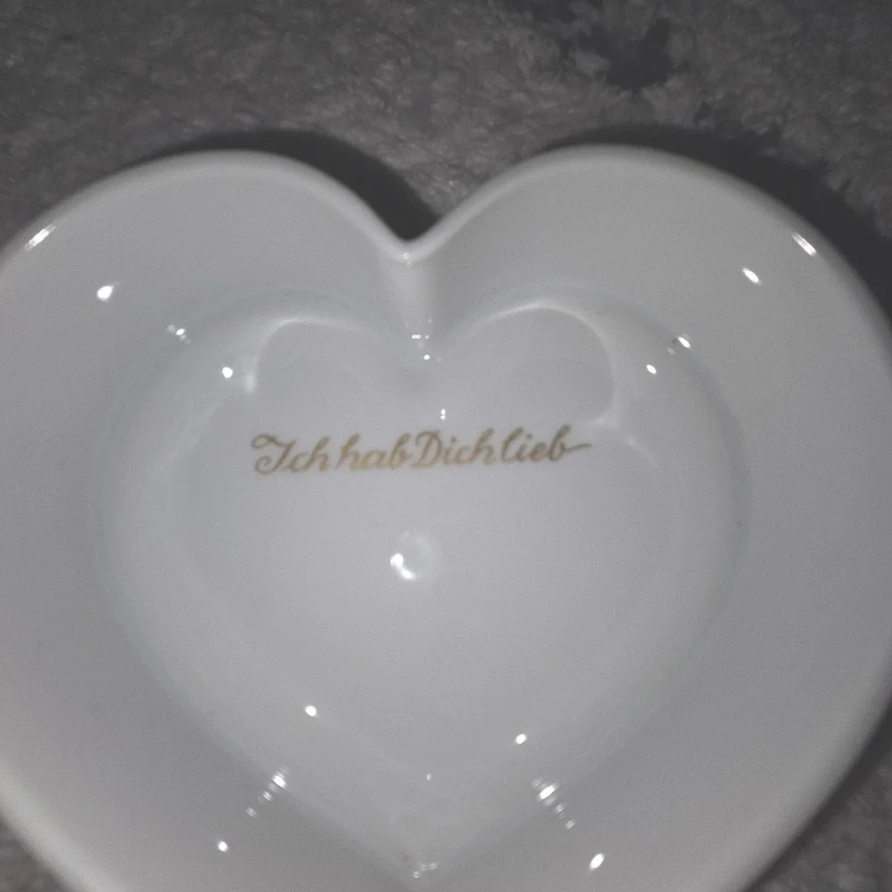 Heinrich Porcelain Trinket Box Heart Shaped‎ Birds Gold Accent Germany